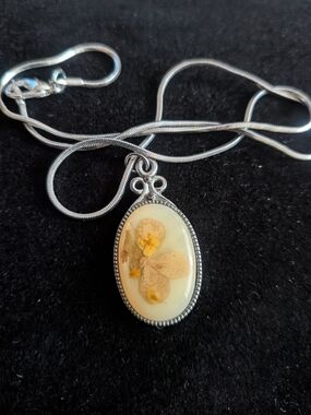 Vintage Oval Pendant Necklace with Yellow Pressed Flowers